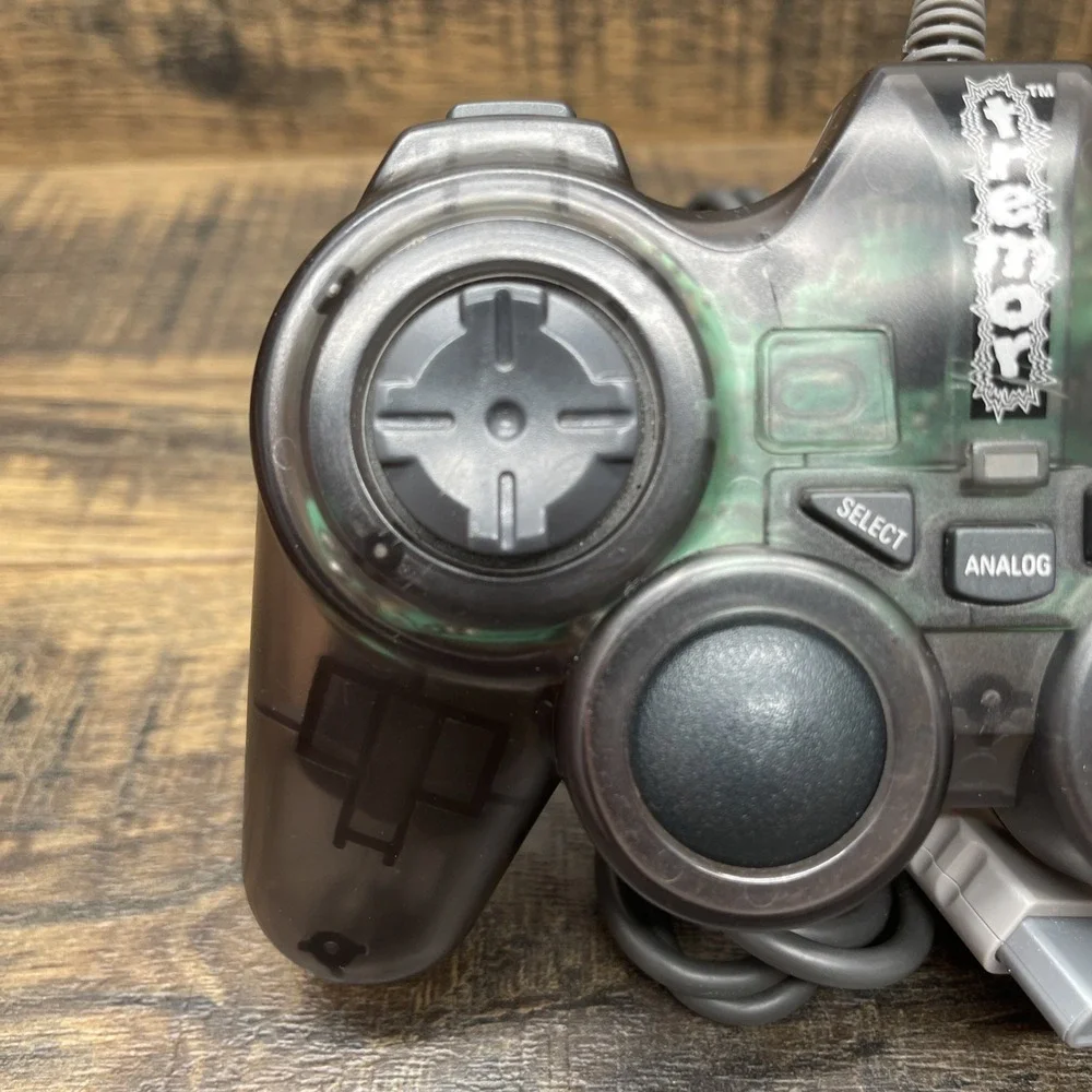 200 Toy‎ Translucent Gray TREMOR Gamepad Controller PlayStation 1 PS1